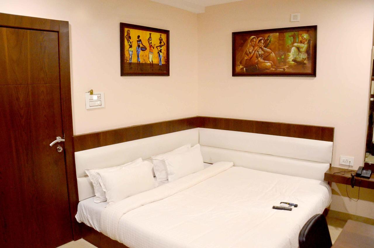 Hotel Shikhar Darshan Udždžain Exteriér fotografie